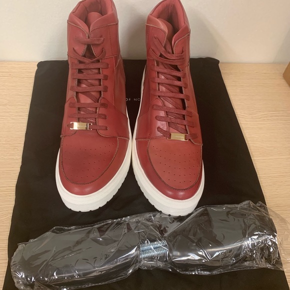 New - Picture 2 of 3